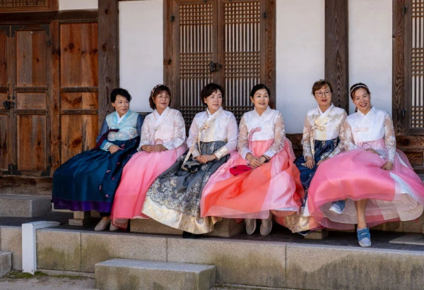 National Costume At Gyeongbokgung Palace